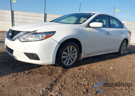 2017 Nissan Altima 2.5 S z USA, uszkodzony, nr VIN 1N4AL3AP2HN322958